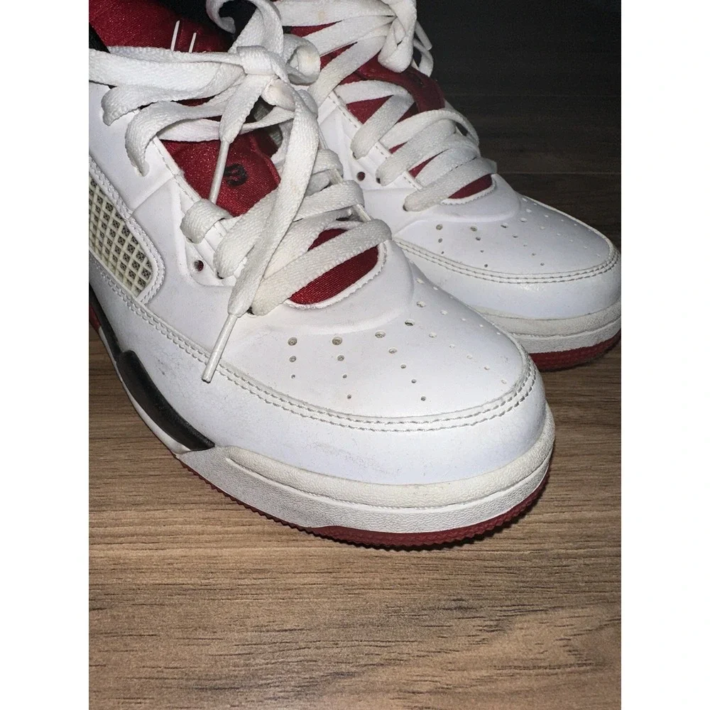 Jordan Flight 9 Youth Size 5.5Y‎ Sneakers White/ Red  654975-101